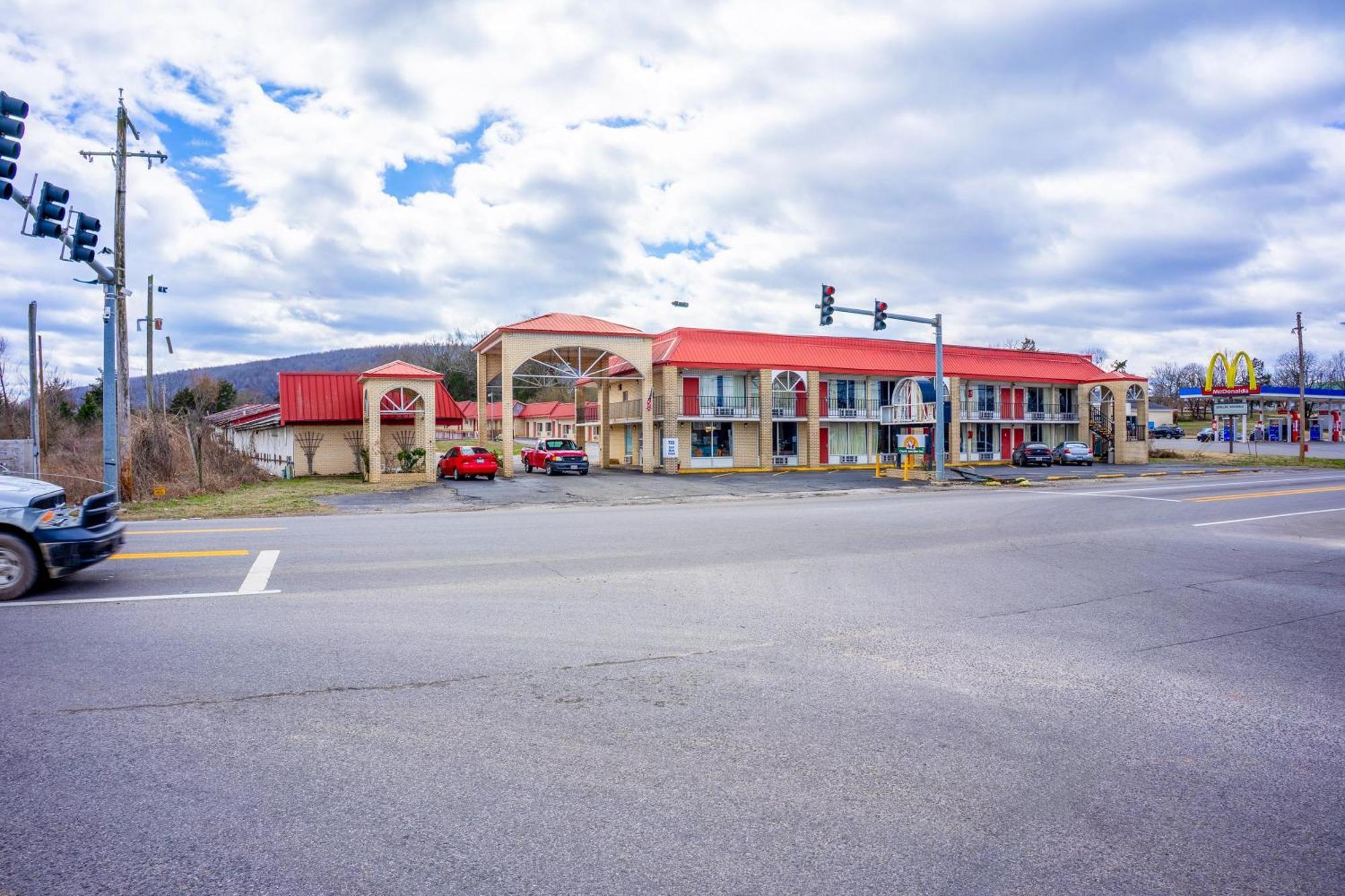 Motel Ozark Junction Mountain View By Oyo Zewnętrze zdjęcie